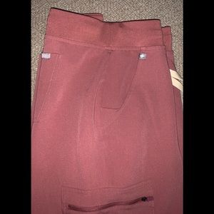 *SOLD!* Figs Mauve Zamora Jogger *L